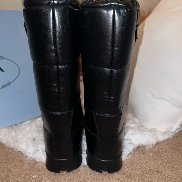 Prada women’s snowboots - Picture 2 of 9